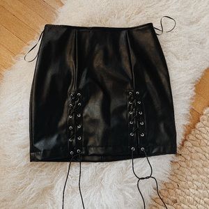 Meshki mini skirt